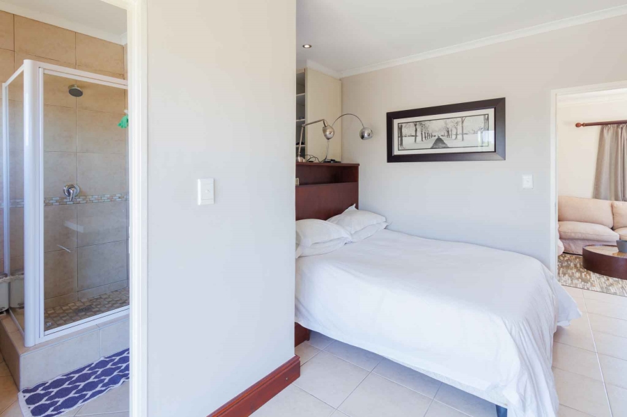 To Let 1 Bedroom Property for Rent in Table View Western Cape